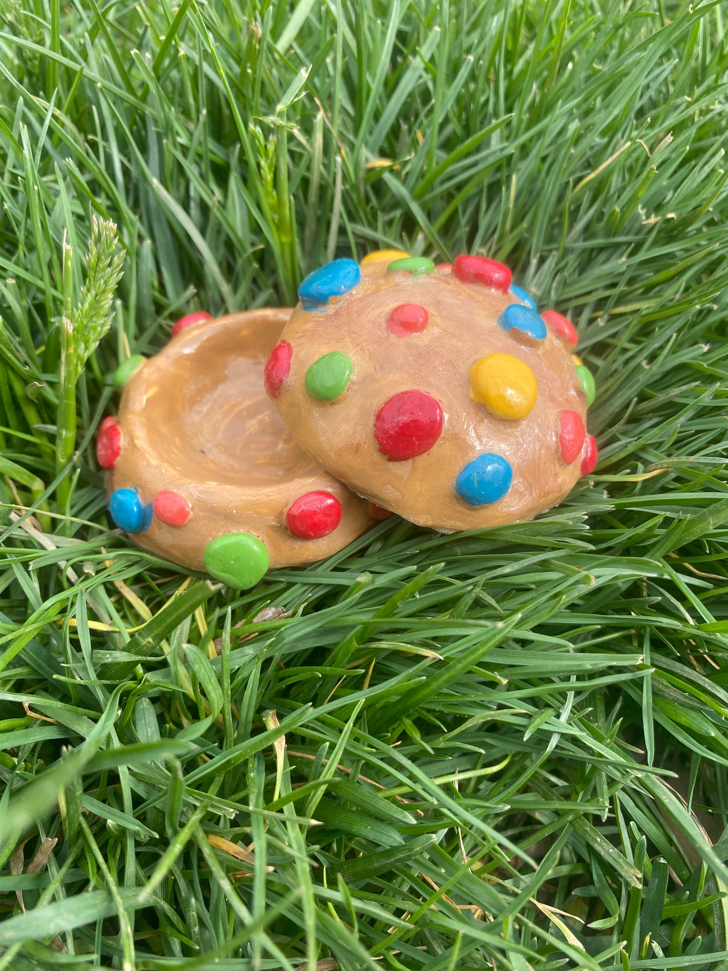 M&M ASH TRAY